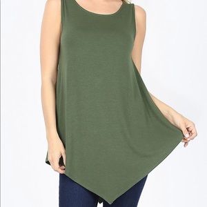 Sleeveless Boat Neck Triangle Hem Top